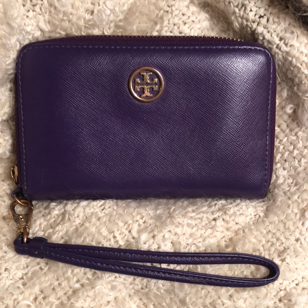 Tory Burch Robinson Wristlet